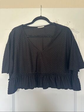 ILLA ILLA Black Textured V-Neck Ruffle Hem Blouse